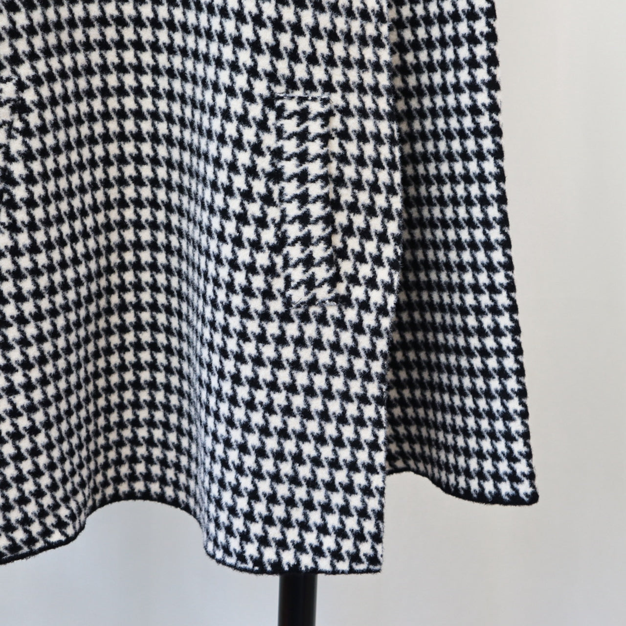 【Outer】千鳥格子ツイードケープコート　W14597