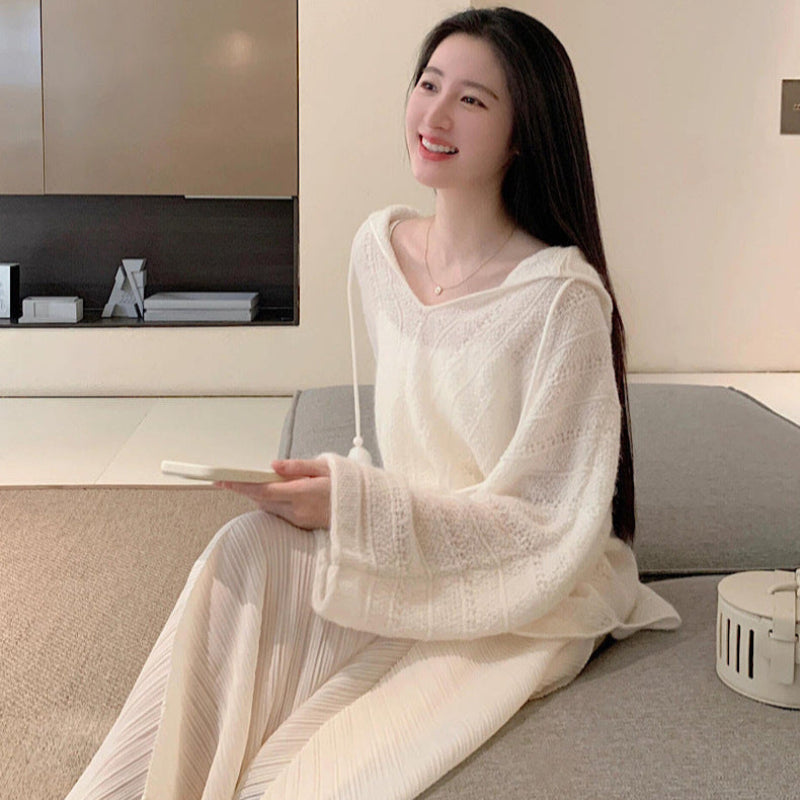 透かし編みニットパーカー