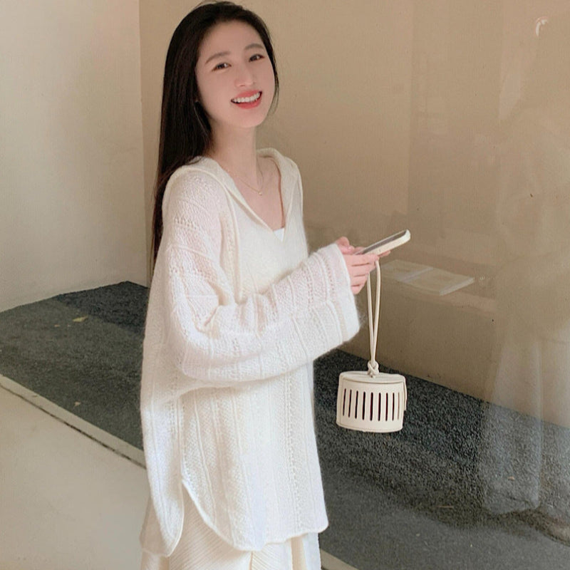 透かし編みニットパーカー